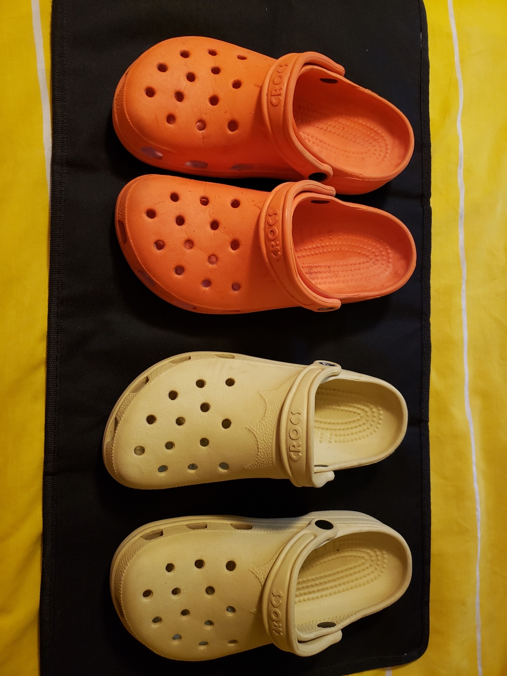 CROCS Weman's Classic Clog in Orange and Cream
